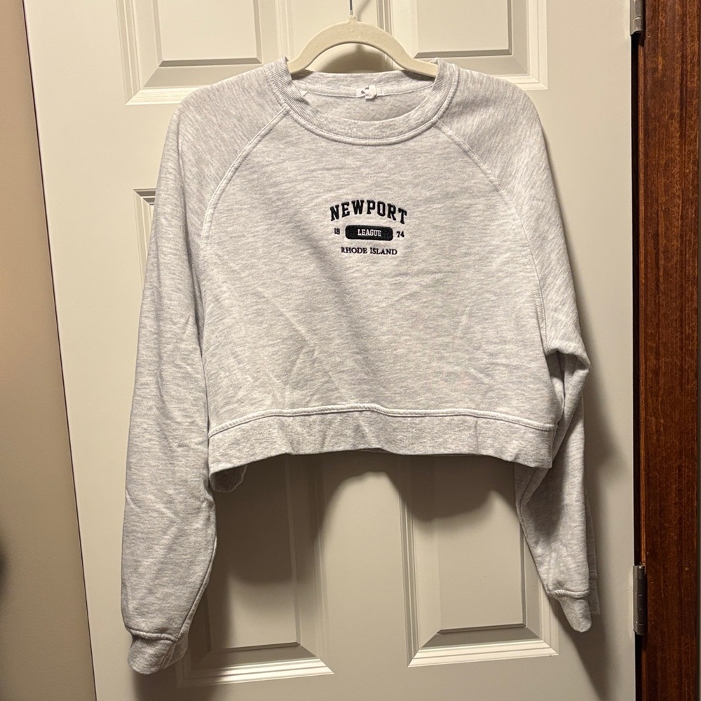 Garage Cropped Sweatshirt